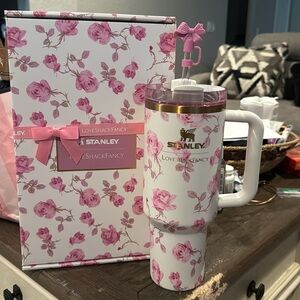 LOVE SHACK FANCY X STANLEY 40oz in Ribbon. NWT in collectors box🎀